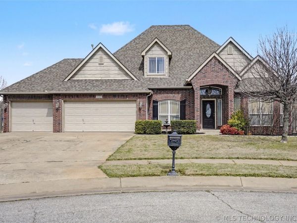 1640 E Boston Court, Broken Arrow, OK 74012