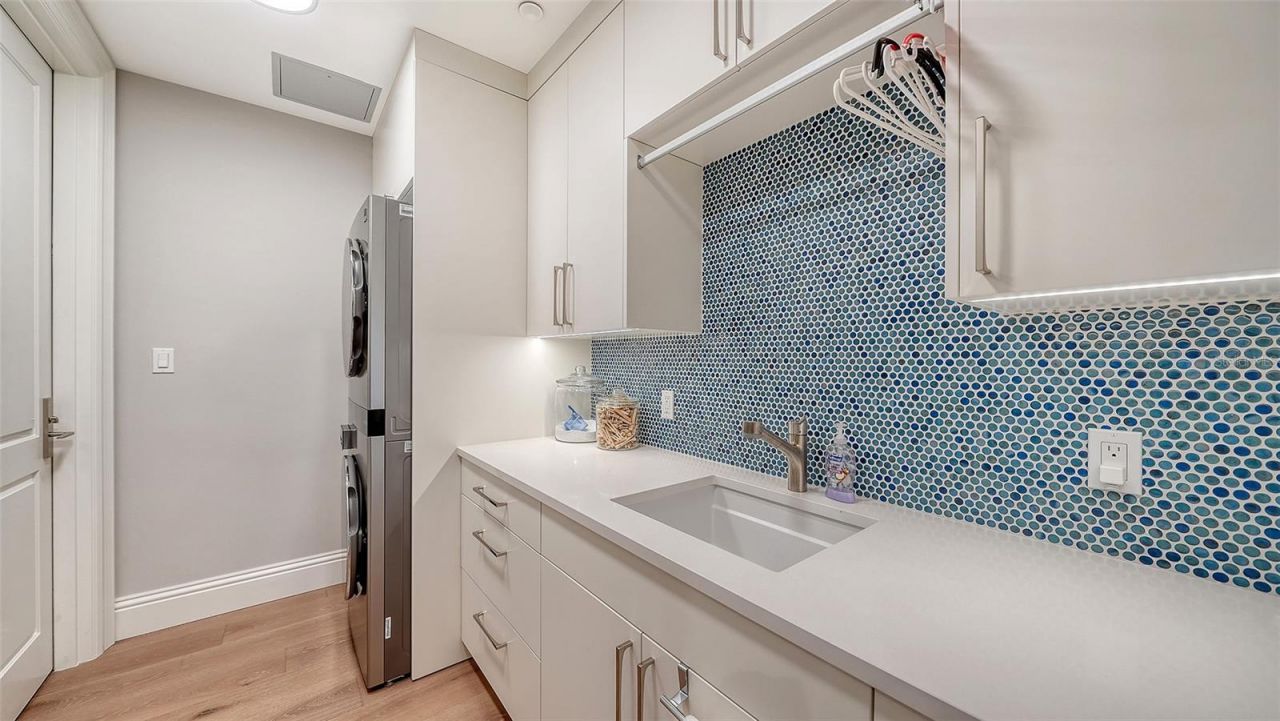 4955 Gulf Of Mexico Drive, Unit 101, Longboat Key, FL 34228 Photo