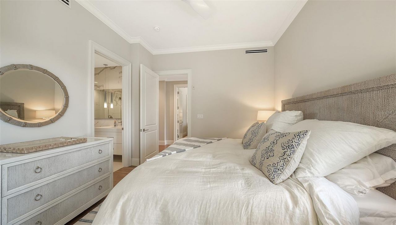 4955 Gulf Of Mexico Drive, Unit 101, Longboat Key, FL 34228 Photo