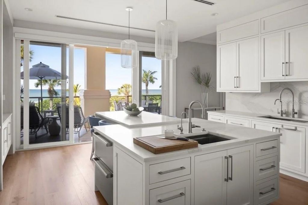 4955 Gulf Of Mexico Drive, Unit 101, Longboat Key, FL 34228 Photo