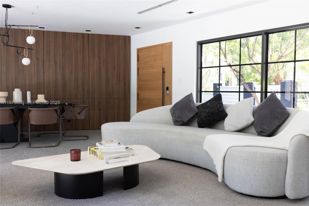 2500 Bayview Dr , Fort Lauderdale, FL 33305 Photo