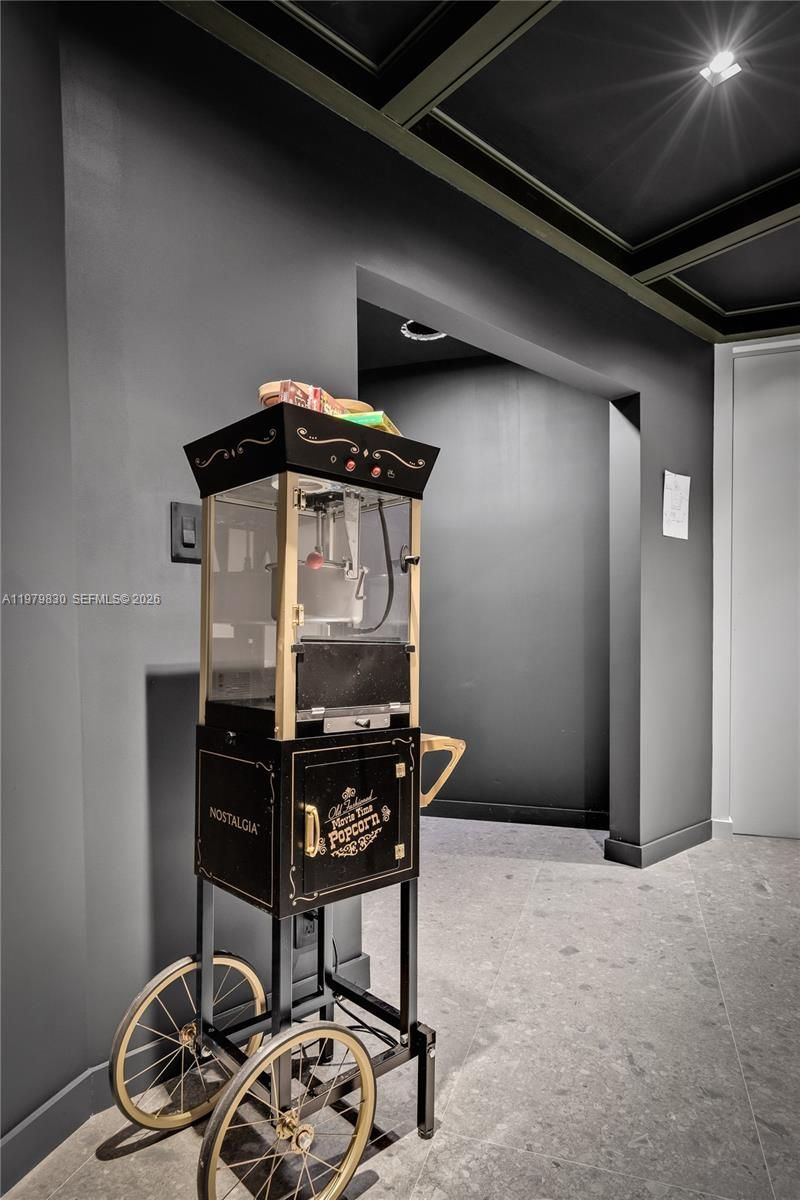 2500 Bayview Dr , Fort Lauderdale, FL 33305 Photo