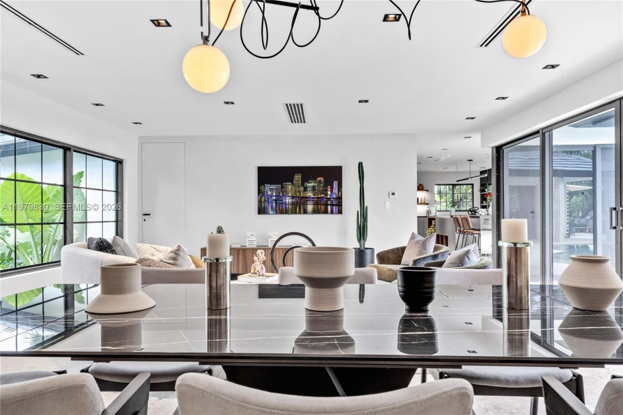 2500 Bayview Dr , Fort Lauderdale, FL 33305 Photo