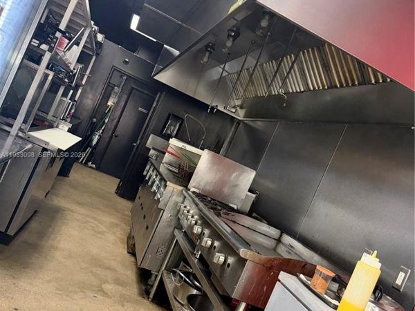 9610 PINES BLVD, Pembroke Pines, FL 33024