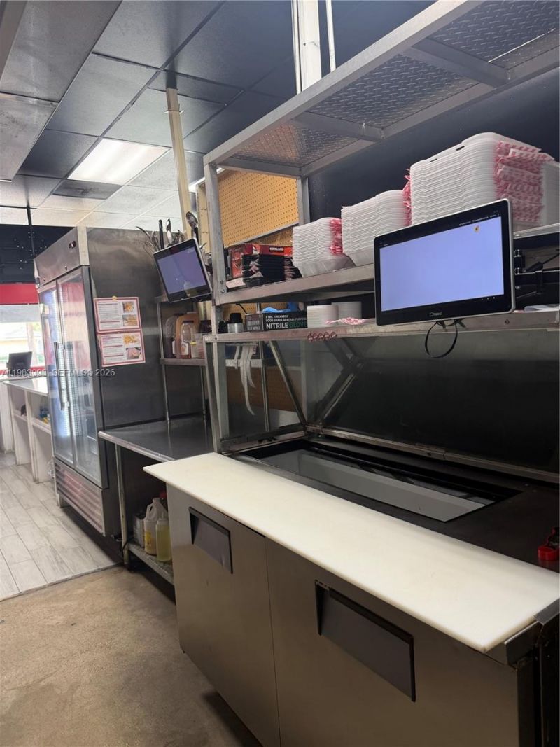 9610 Pines Blvd, Pembroke Pines, FL 33024 Photo