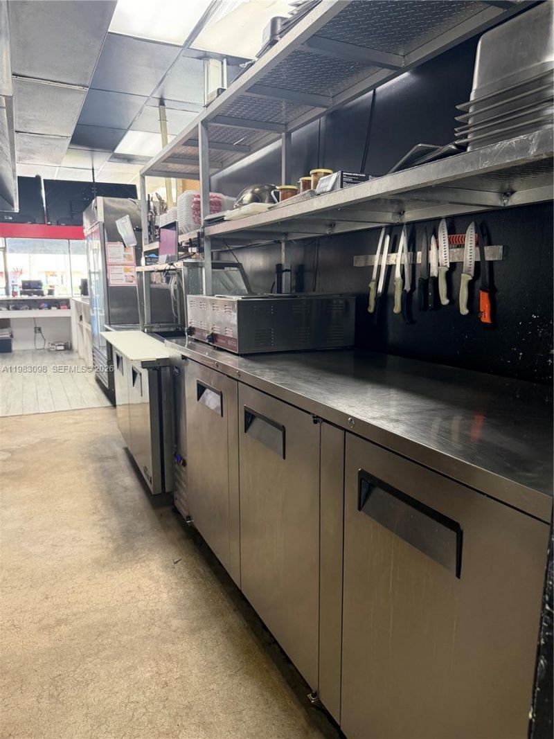 9610 Pines Blvd, Pembroke Pines, FL 33024 Photo