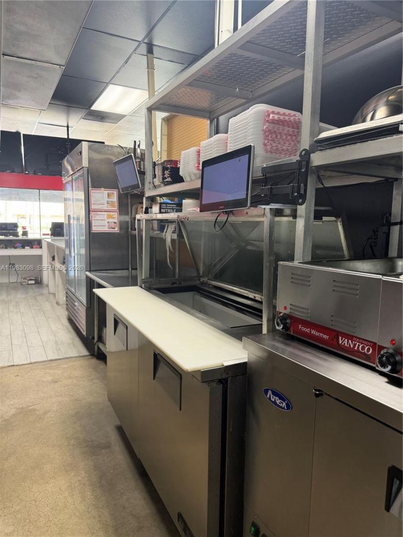 9610 Pines Blvd, Pembroke Pines, FL 33024 Photo