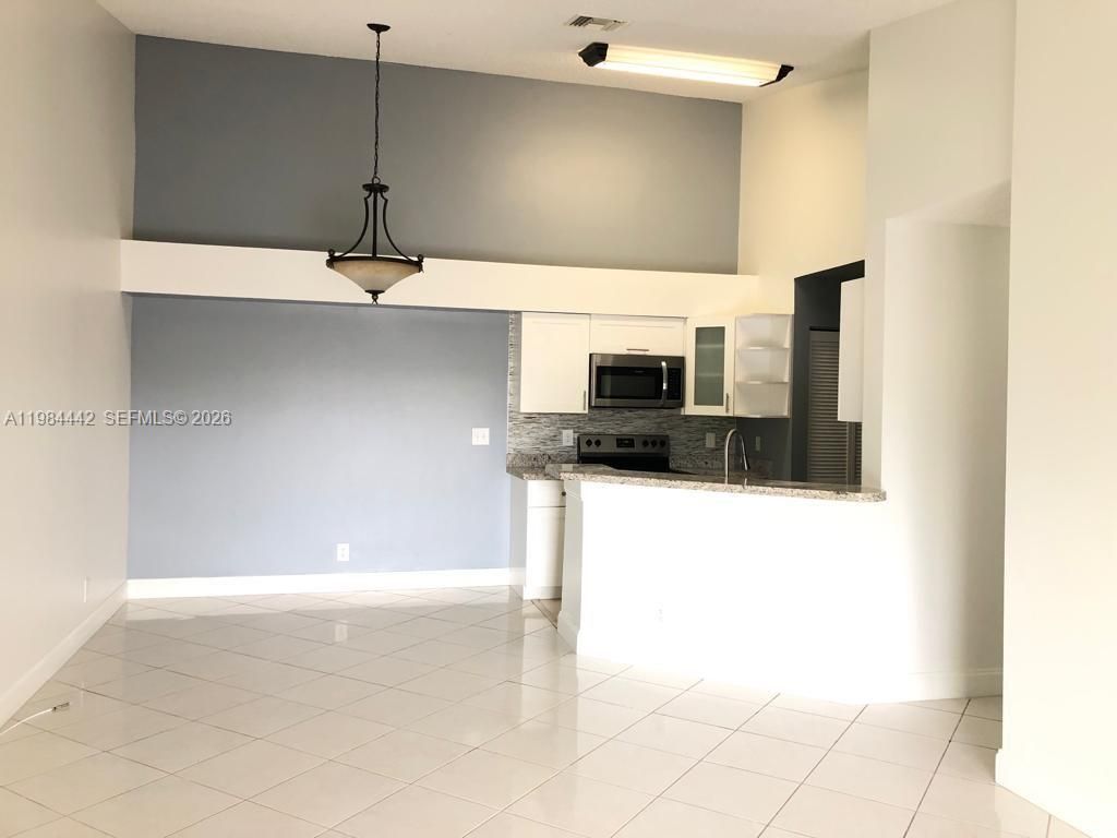 9999 Summerbreeze Dr , Unit 218, Sunrise, FL 33322 Photo