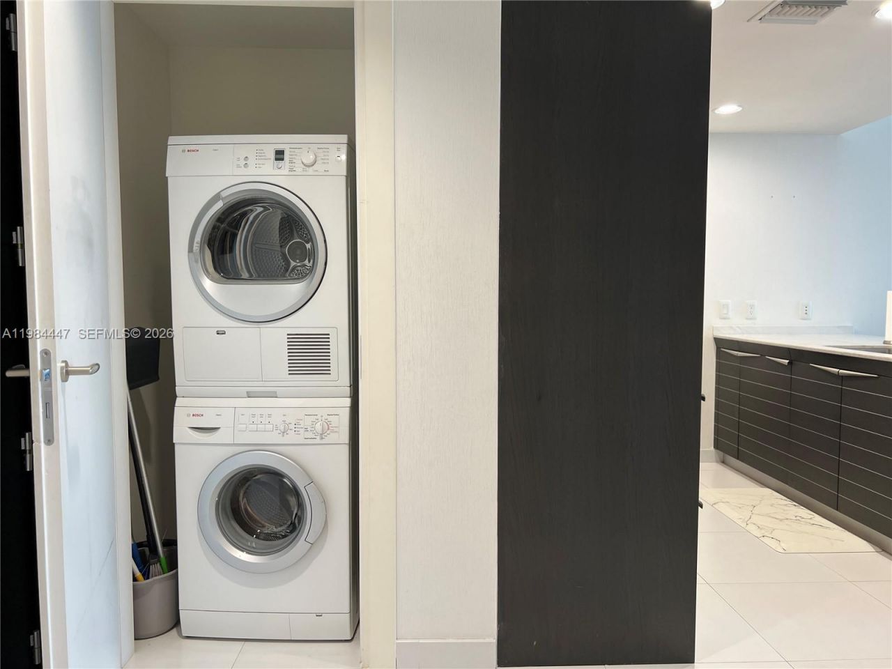 200 Biscayne Boulevard Way , Unit 3610, Miami, FL 33131 Photo