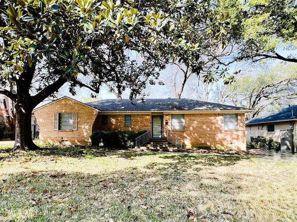 8715 Labron Avenue, Dallas, TX 75209