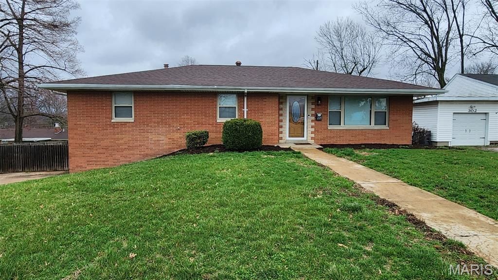 220 Anderson Lane , Belleville, IL 62221 Main Photo