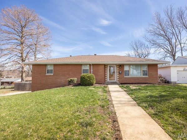 220 Anderson Lane, Belleville, IL 62221