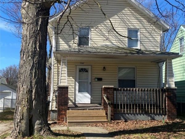 748 Merton Avenue , Akron, OH 44306