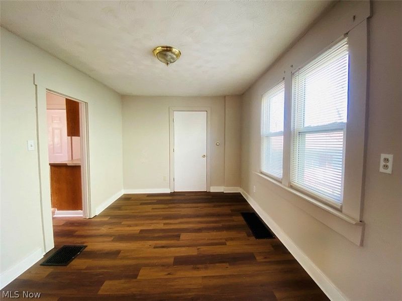 748 Merton Avenue, Akron, OH 44306 Photo 9