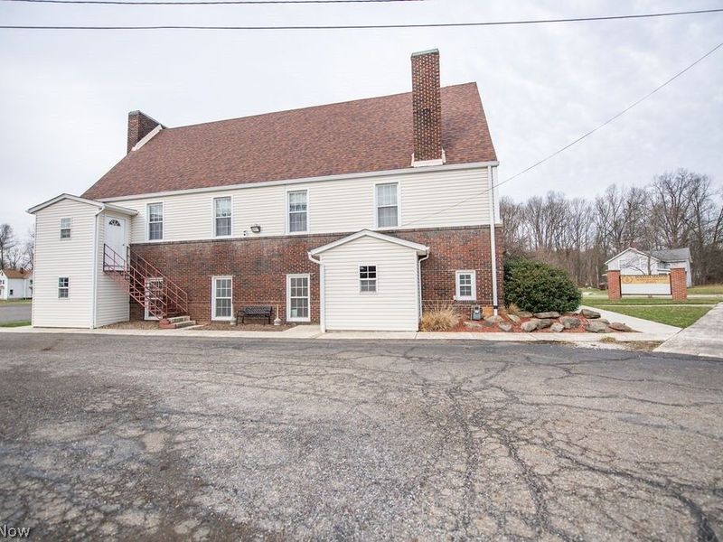 14760 Gaskill Drive NE, Alliance, OH 44601 Photo 2