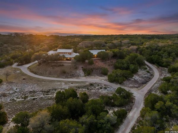 5214 Travis Peak, Marble Falls, TX 78654