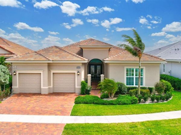 8765 SW Flutto Way, Port St. Lucie, FL 34987