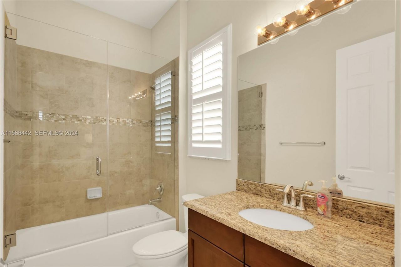 8765 SW Flutto Way, Port Saint Lucie, FL 34987 Photo