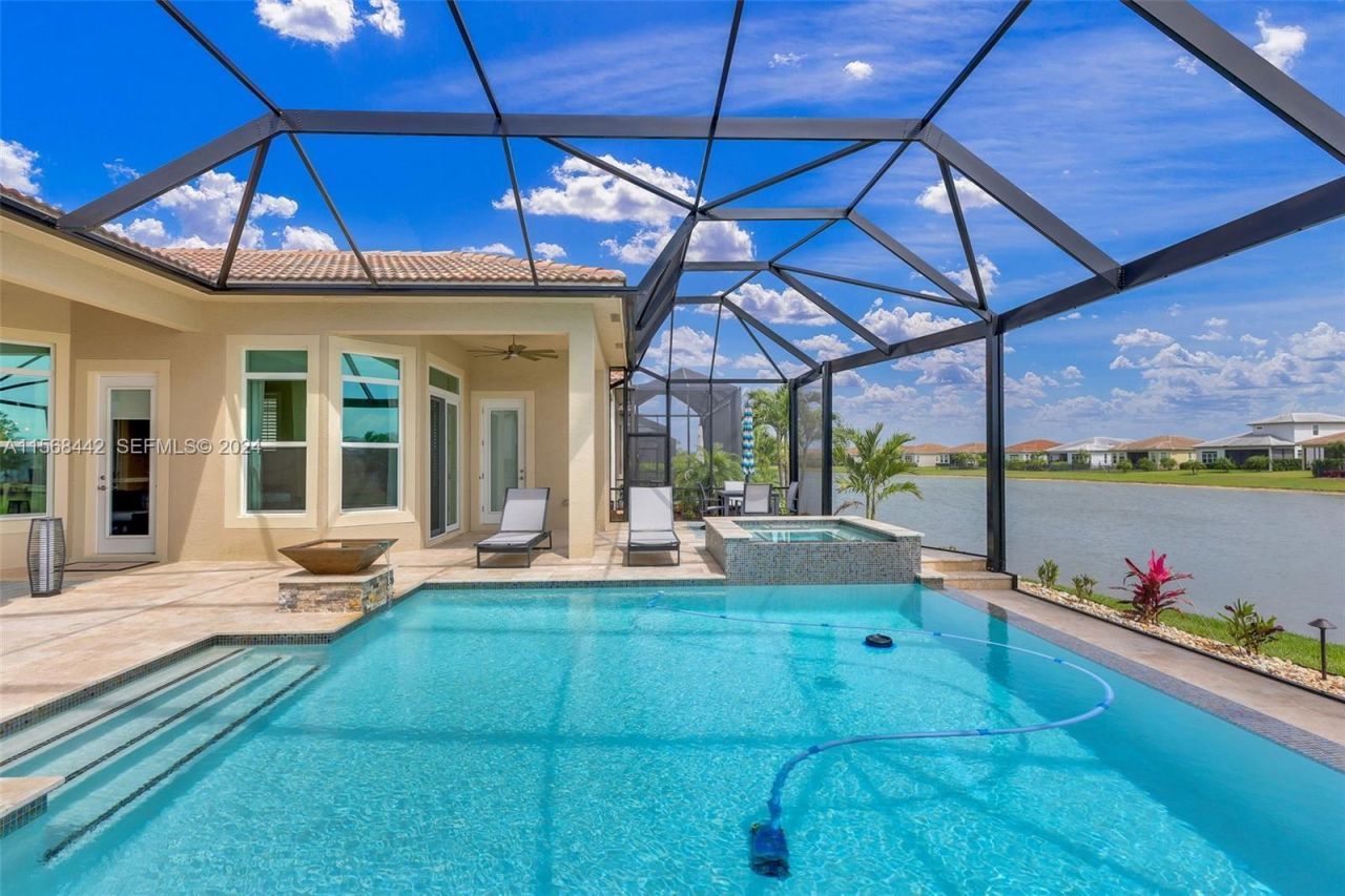 8765 SW Flutto Way, Port Saint Lucie, FL 34987 Photo