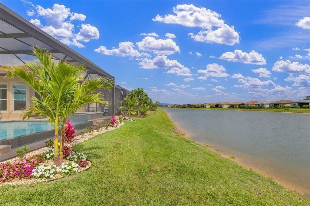 8765 SW Flutto Way, Port Saint Lucie, FL 34987 Photo