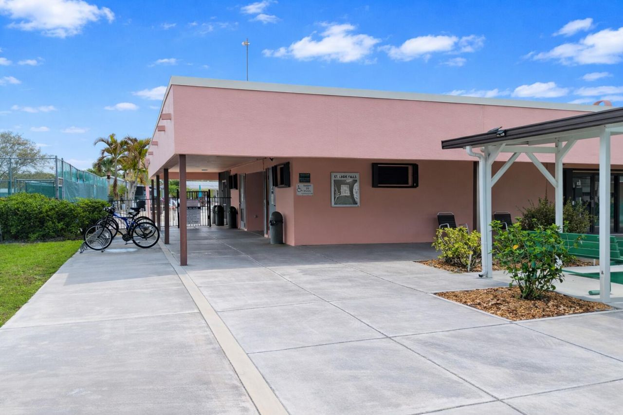 2585 SW Marquis Terrace, Stuart, FL 34997 Photo