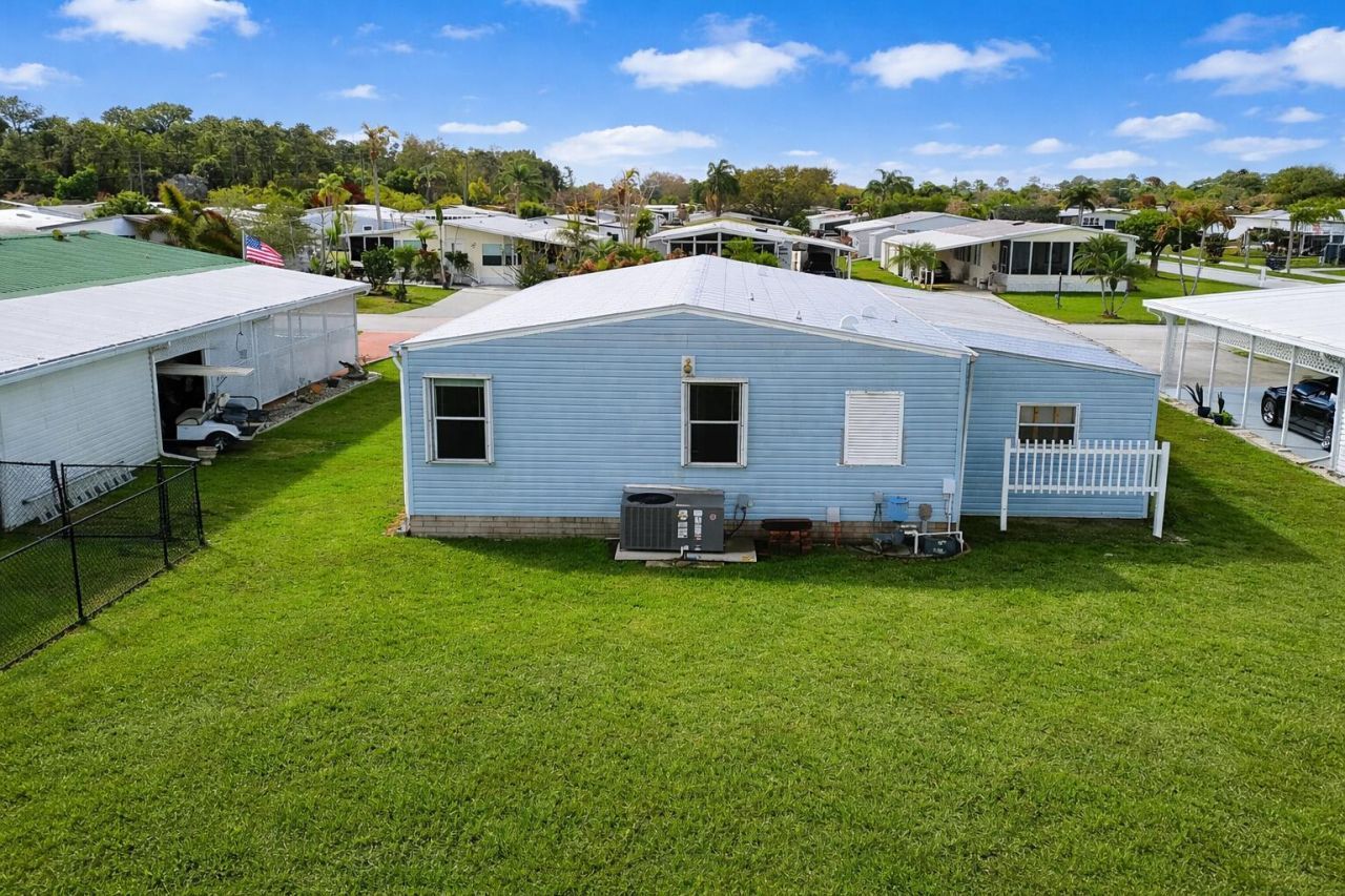 2585 SW Marquis Terrace, Stuart, FL 34997 Photo