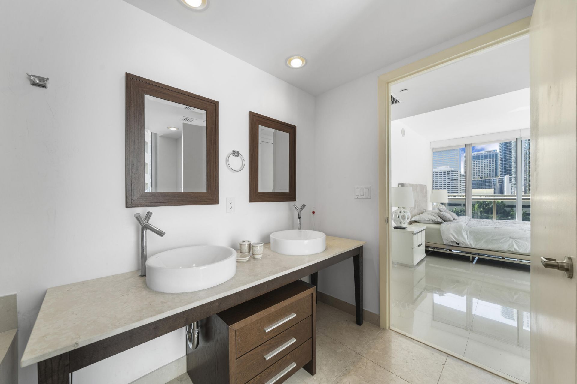 495 Brickell Avenue, Unit 811, Miami, FL 33131 Photo
