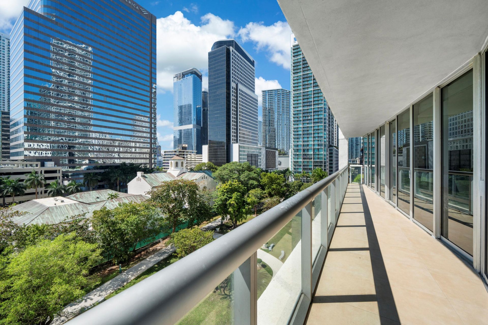495 Brickell Avenue, Unit 811, Miami, FL 33131 Photo