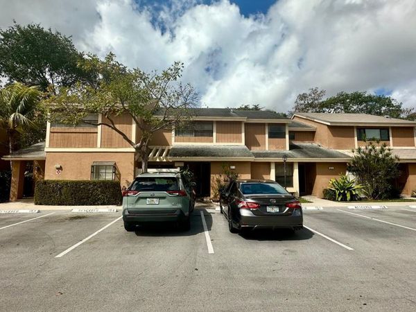 2213 NW 45th Avenue, Coconut Creek, FL 33066