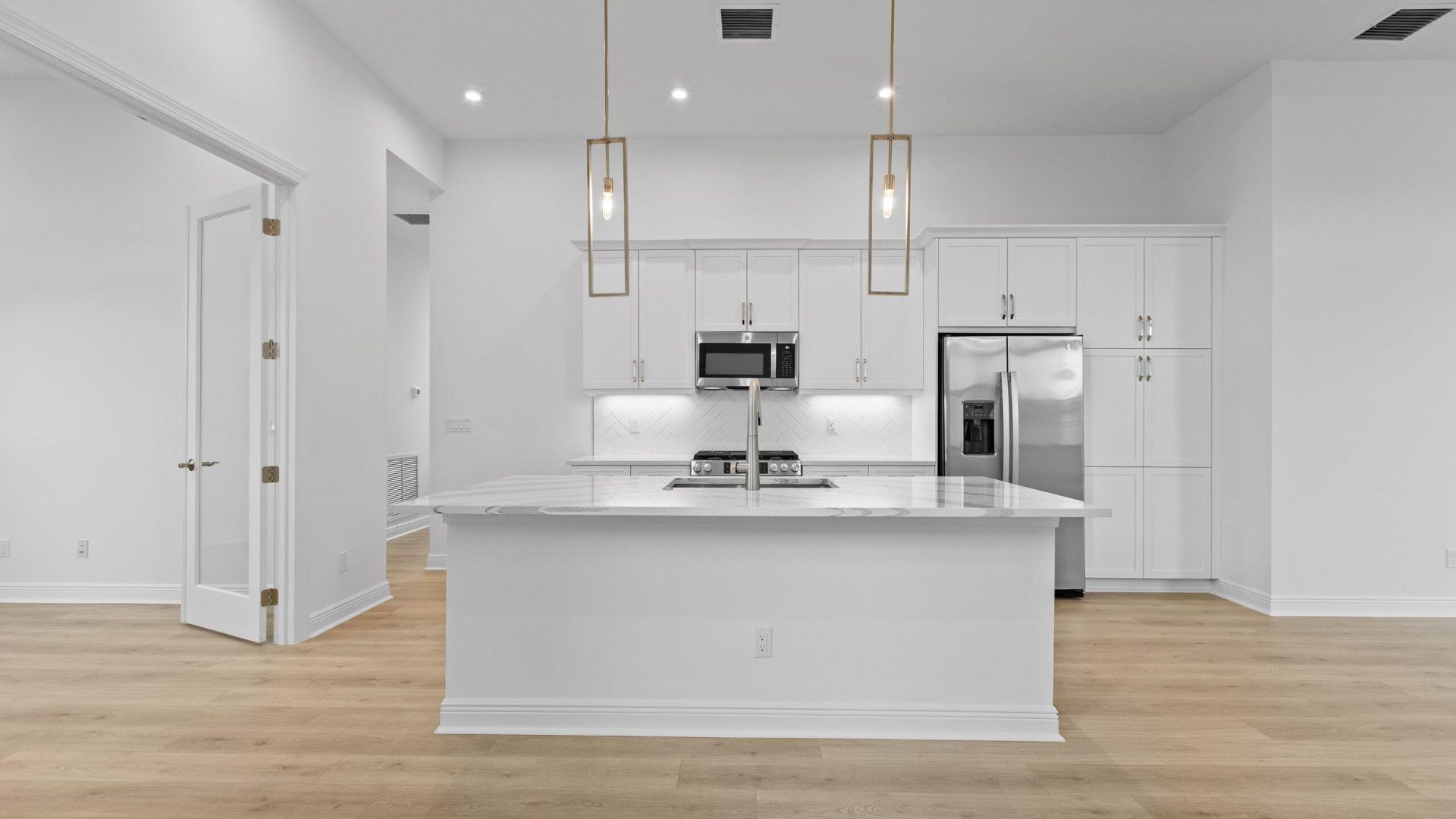 308 SE Via Sangro, Port Saint Lucie, FL 34952 Photo