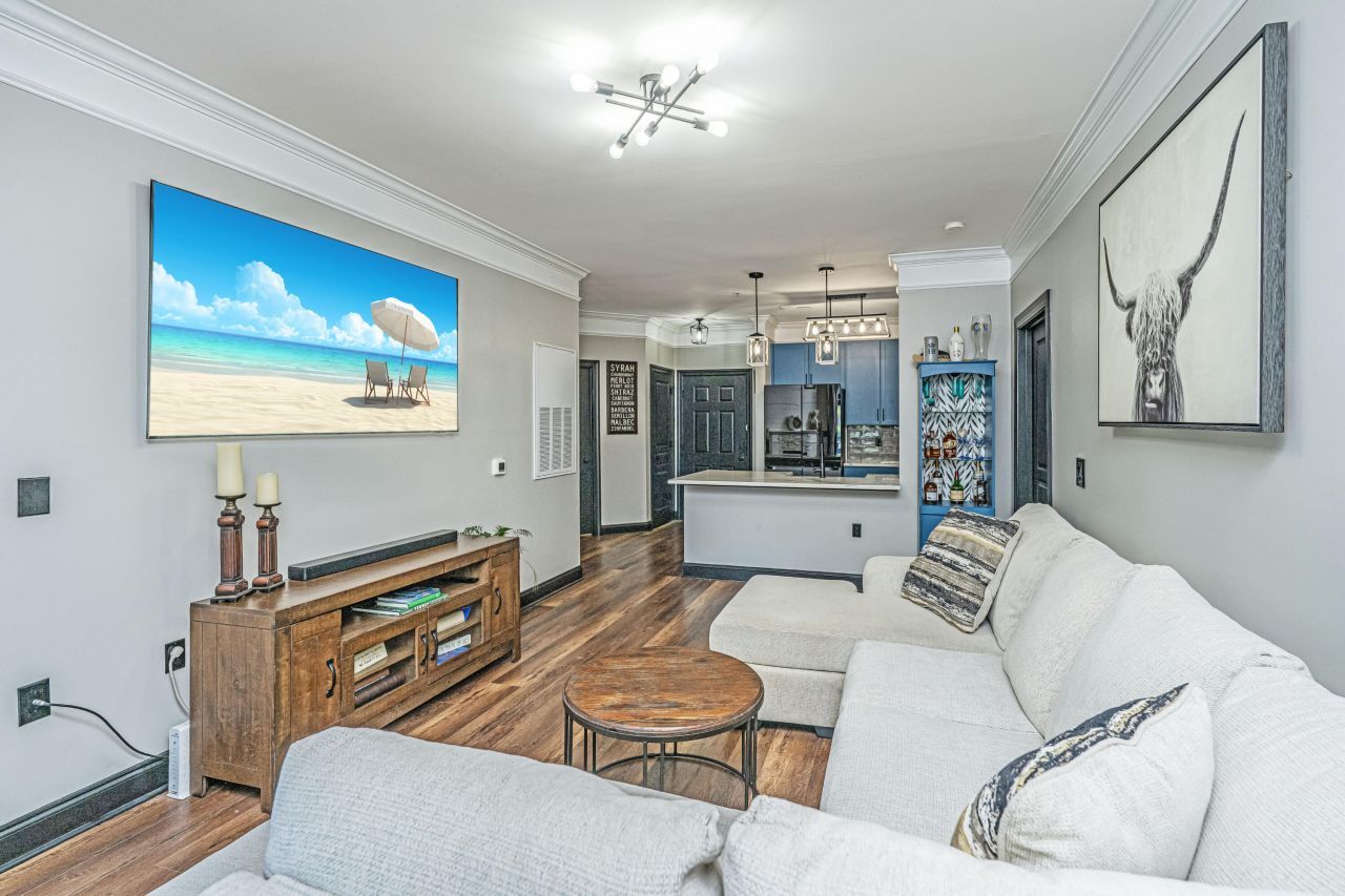 1025 Riverland Woods Place Photo 6