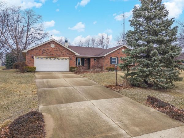 19710 Nottingham Drive , Downs, IL 61736