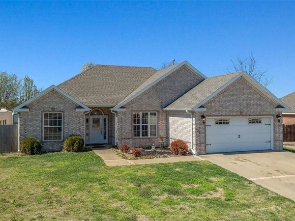 101 Blair Circle, Pea Ridge, AR 72751
