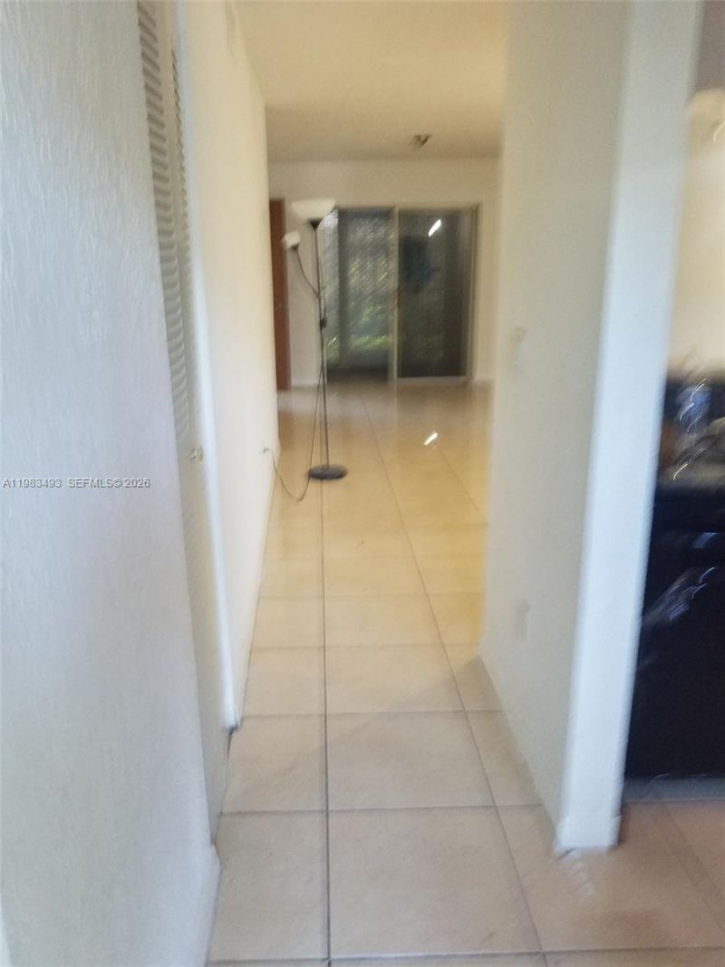 426 NE 210th Cir Ter , Unit 101-2, Miami, FL 33179 Photo