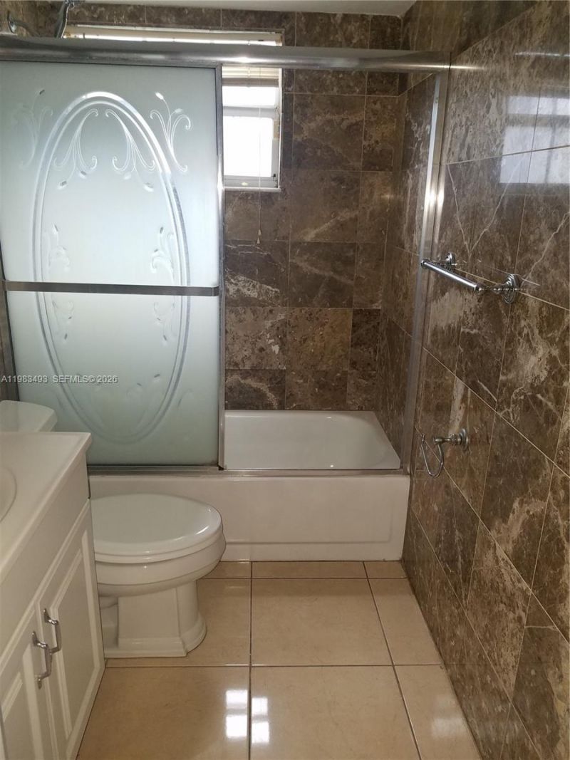 426 NE 210th Cir Ter , Unit 101-2, Miami, FL 33179 Photo