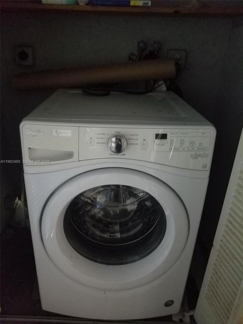 426 NE 210th Cir Ter , Unit 101-2, Miami, FL 33179 Photo