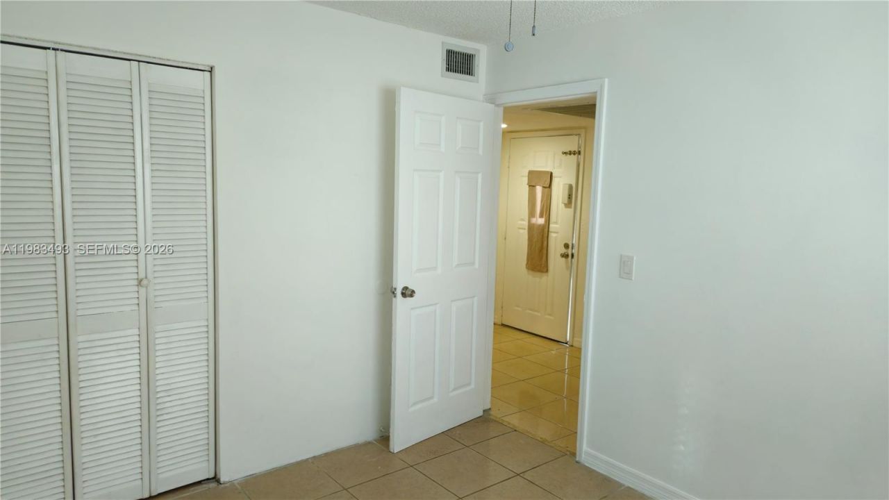 426 NE 210th Cir Ter, Unit 101-2, Miami, FL 33179 Photo