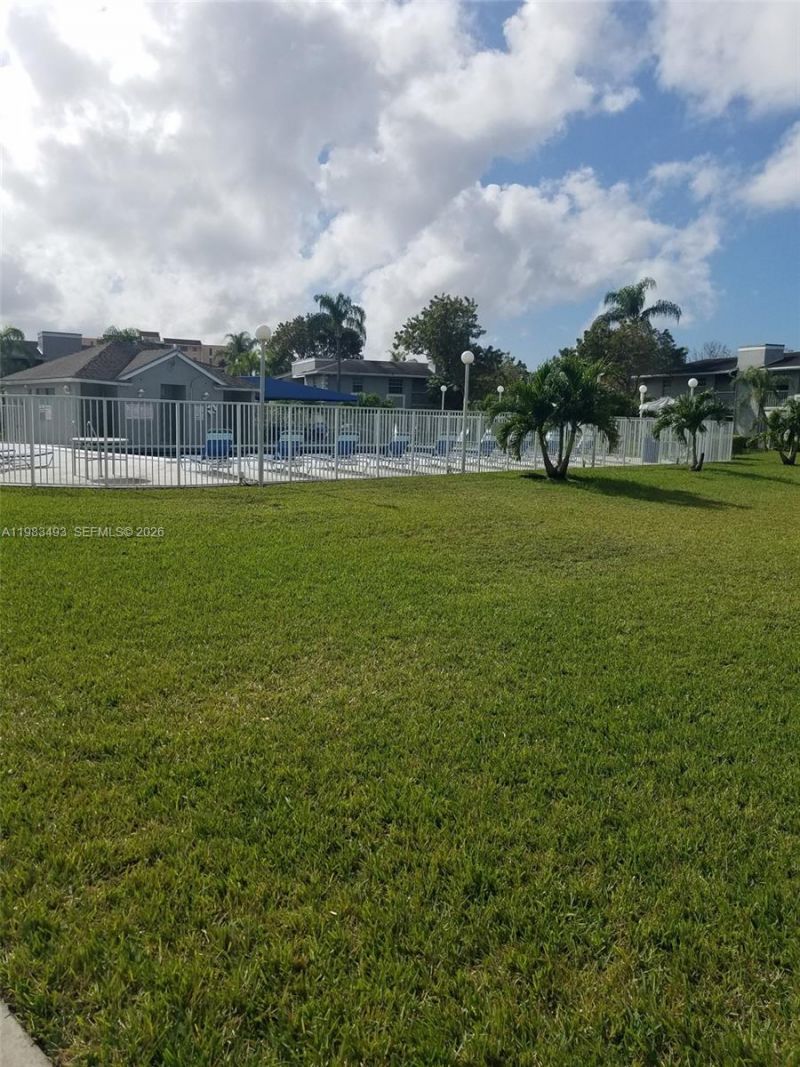 426 NE 210th Cir Ter , Unit 101-2, Miami, FL 33179 Photo