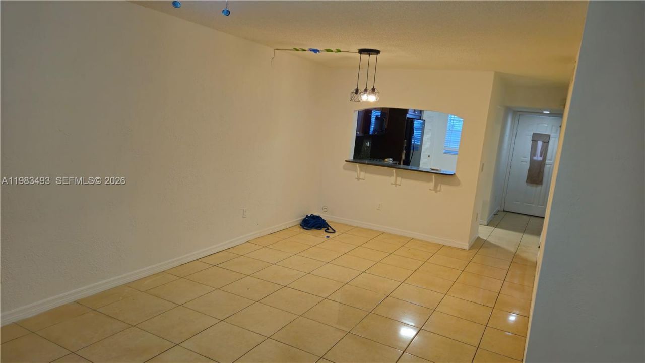 426 NE 210th Cir Ter, Unit 101-2, Miami, FL 33179 Photo