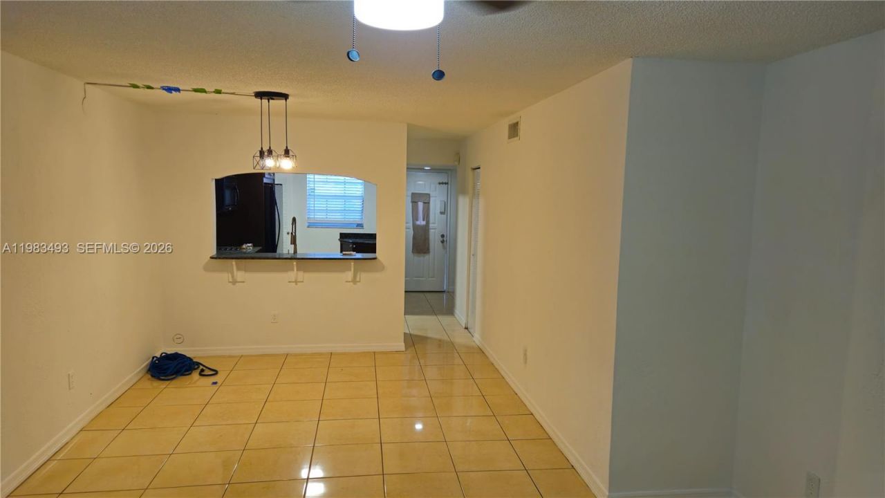 426 NE 210th Cir Ter, Unit 101-2, Miami, FL 33179 Photo