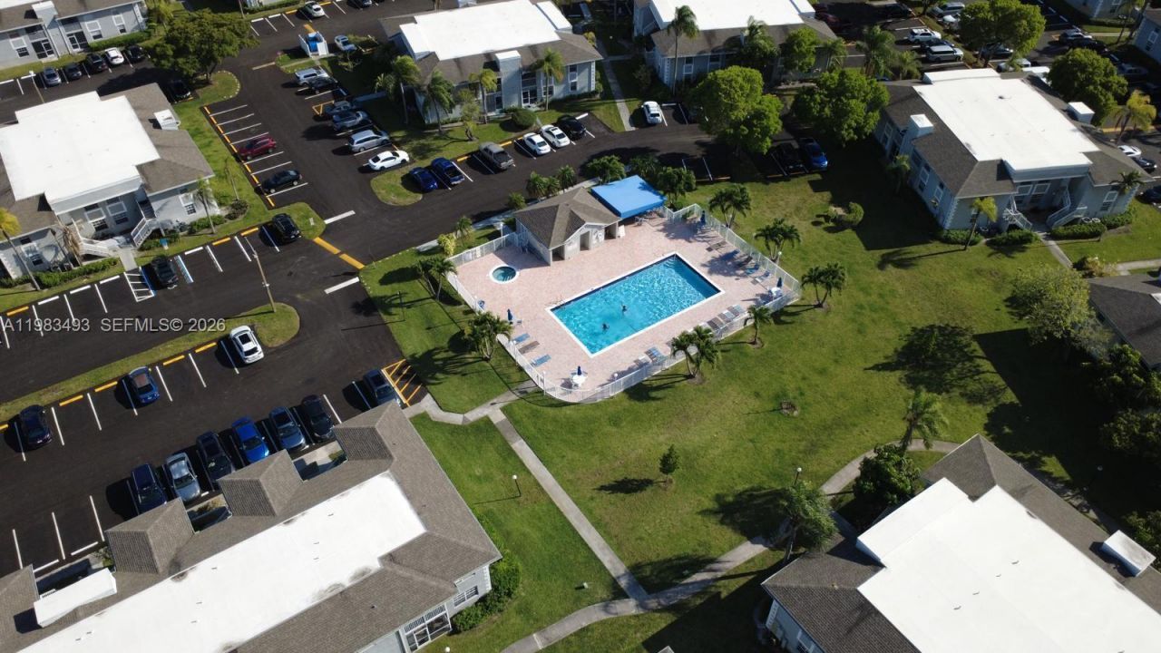 426 NE 210th Cir Ter, Unit 101-2, Miami, FL 33179 Photo