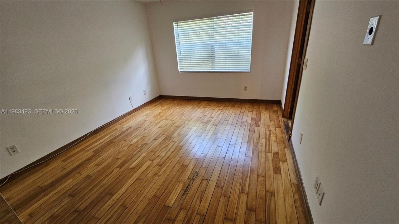 426 NE 210th Cir Ter, Unit 101-2, Miami, FL 33179 Photo