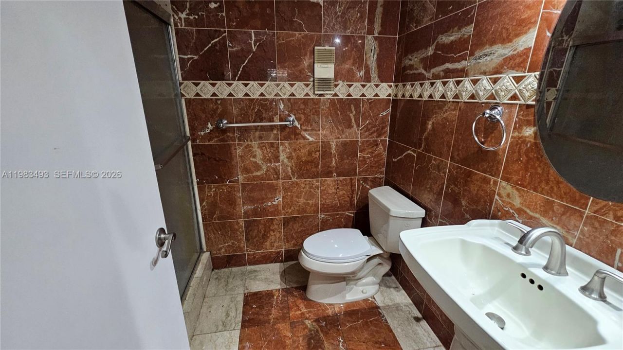 426 NE 210th Cir Ter, Unit 101-2, Miami, FL 33179 Photo
