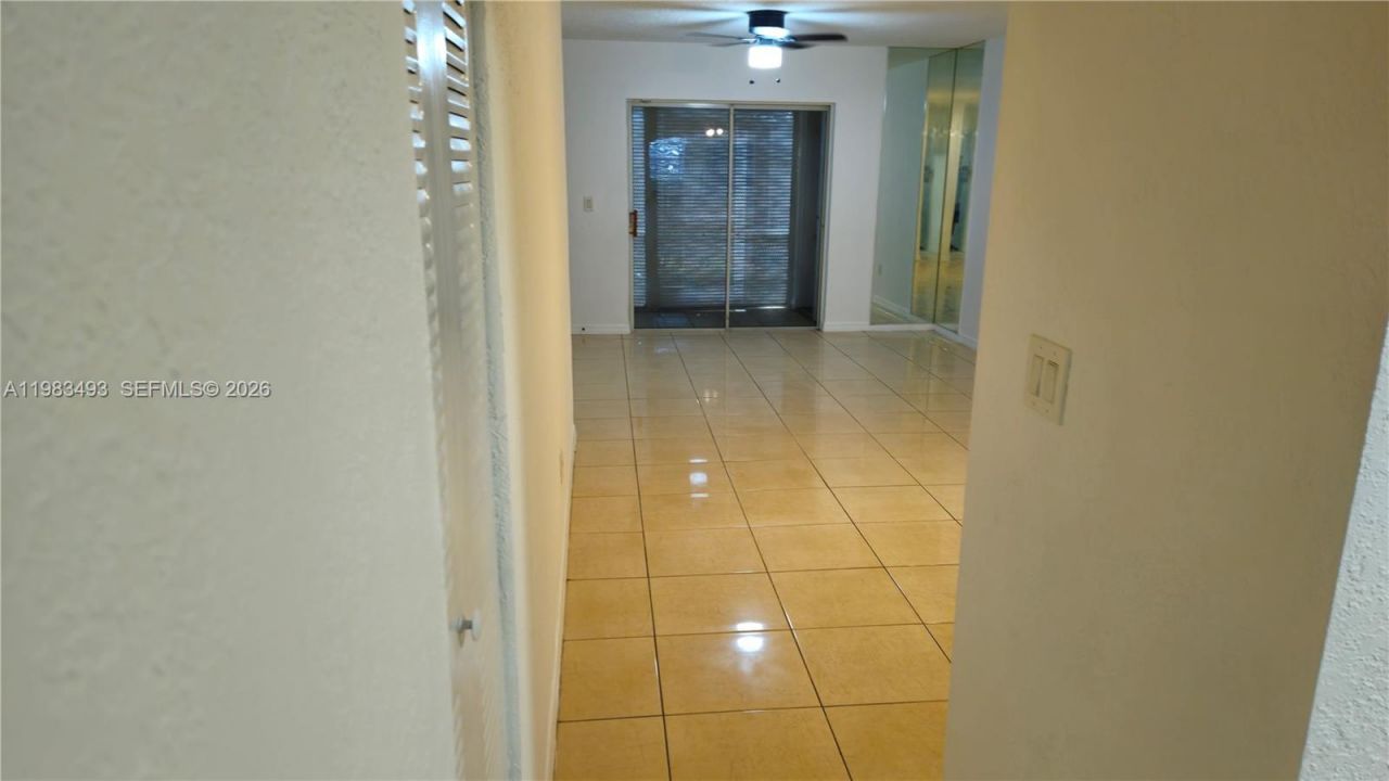 426 NE 210th Cir Ter, Unit 101-2, Miami, FL 33179 Photo