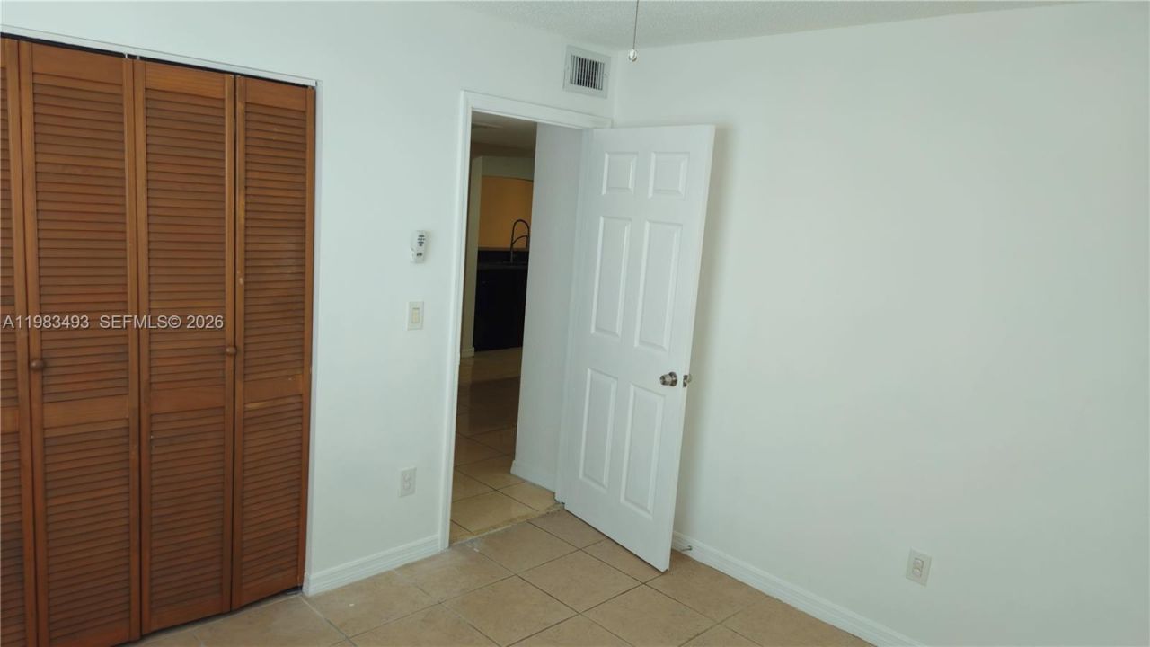426 NE 210th Cir Ter, Unit 101-2, Miami, FL 33179 Photo