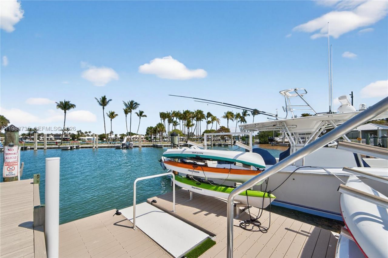 851 Saturn St , Unit D, Jupiter, FL 33477 Photo