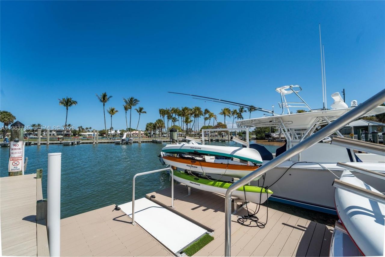 851 Saturn St , Unit D, Jupiter, FL 33477 Photo