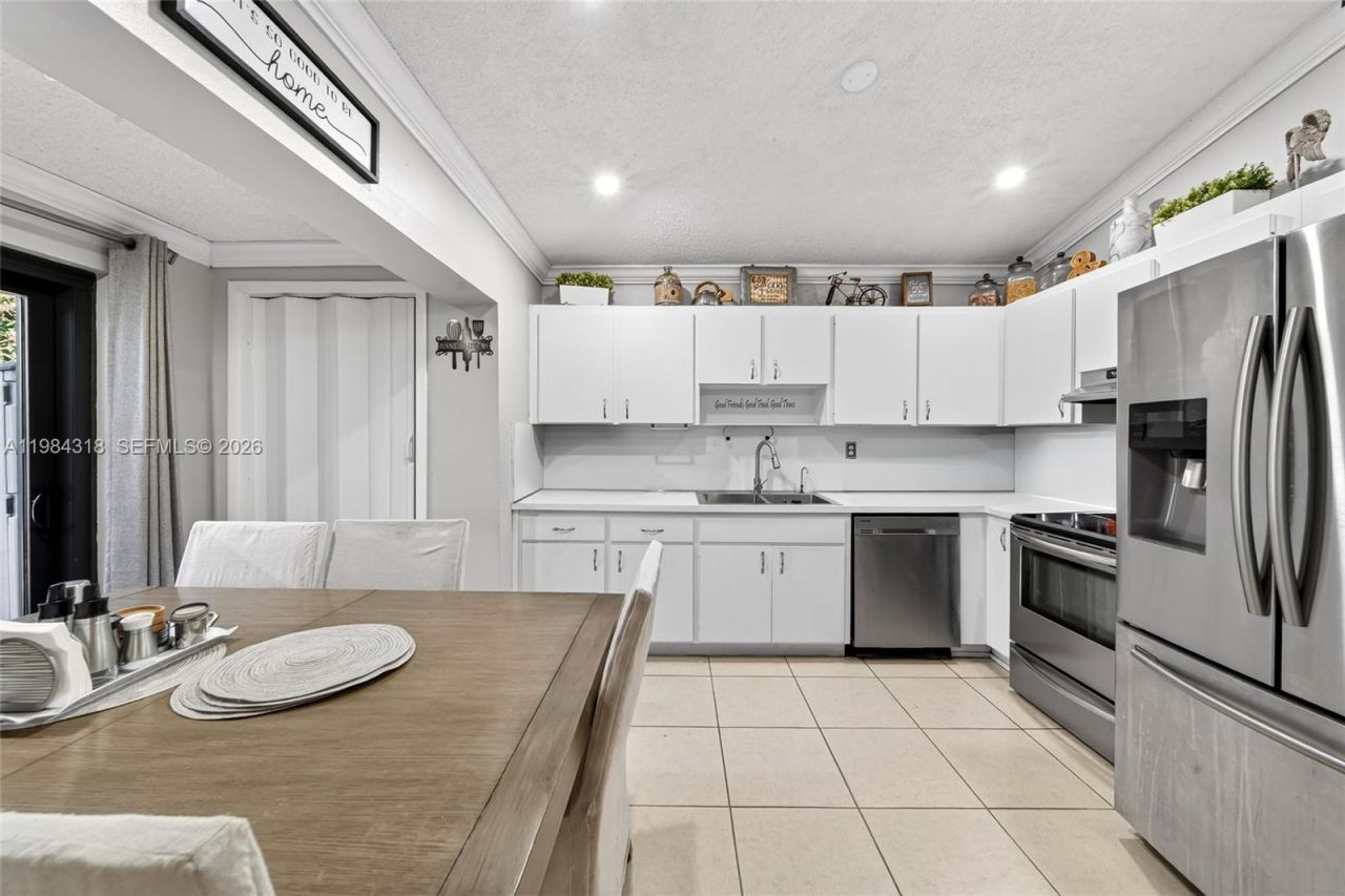 17990 SW 134th Ct , Miami, FL 33177 Photo