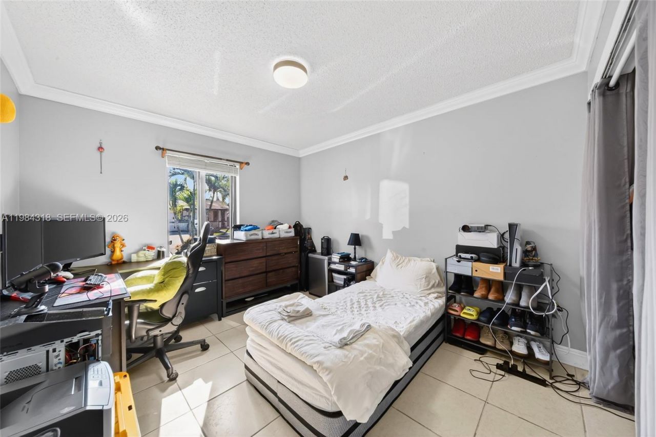 17990 SW 134th Ct , Miami, FL 33177 Photo