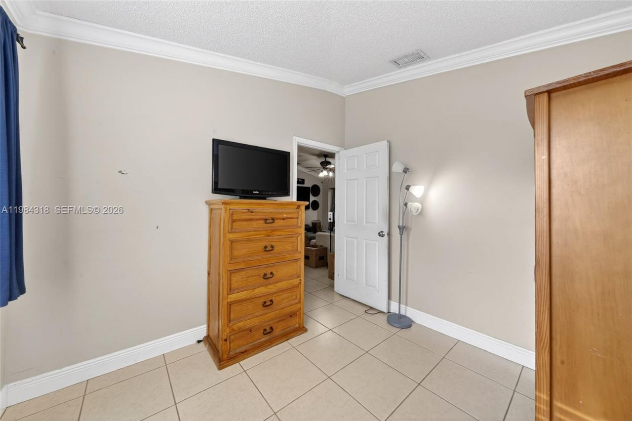 17990 SW 134th Ct , Miami, FL 33177 Photo